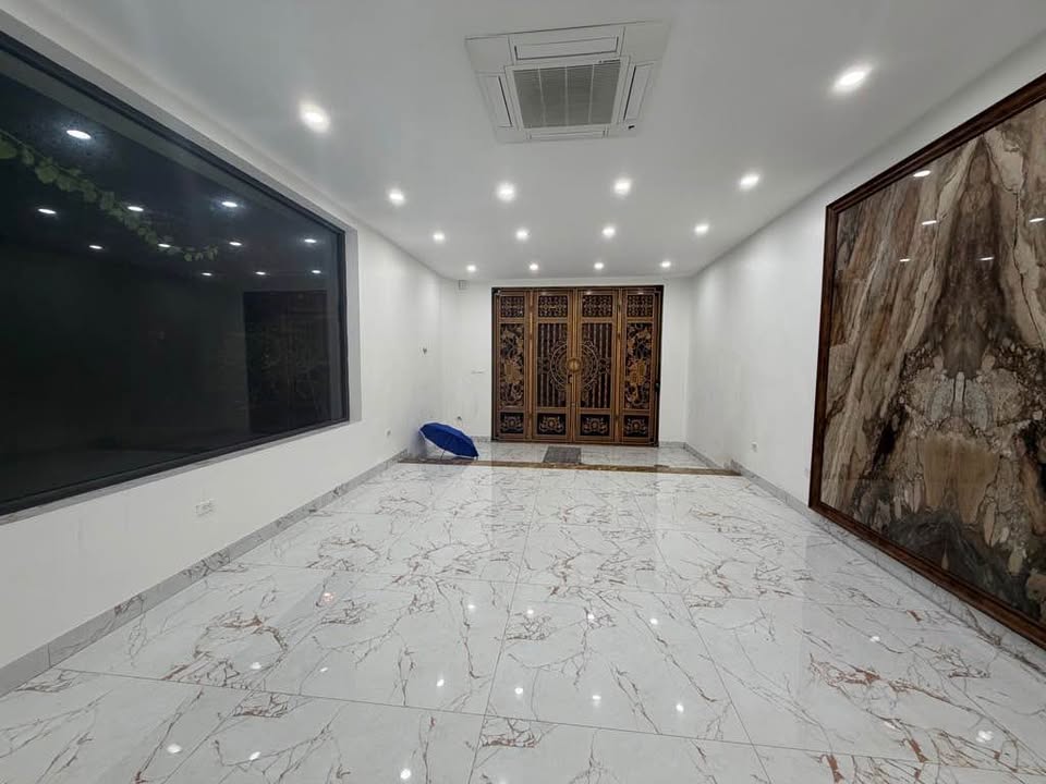 Nhà mặt phố Định Công 90m² giá 48 tỷ - Lô góc đẹp, ô tô tránh nhau!