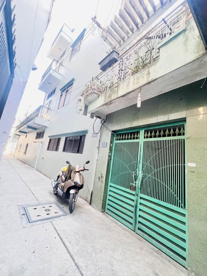 Nhà bán Tân Bình 88m² giá 8.2 tỷ - Vị trí đắc địa, sẵn sàng vào ở!