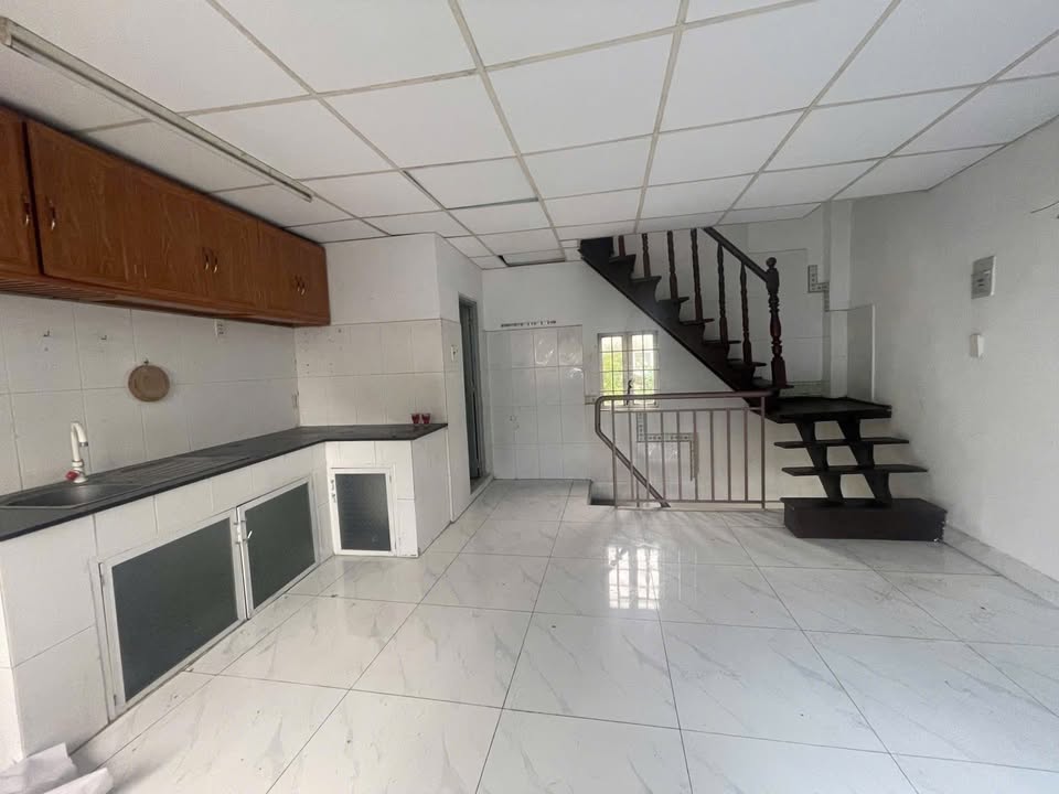 Nhà mặt tiền Phú Thọ Hòa Tân Phú 22m² giá 4.05 tỷ - Địa điểm kinh doanh lý tưởng!