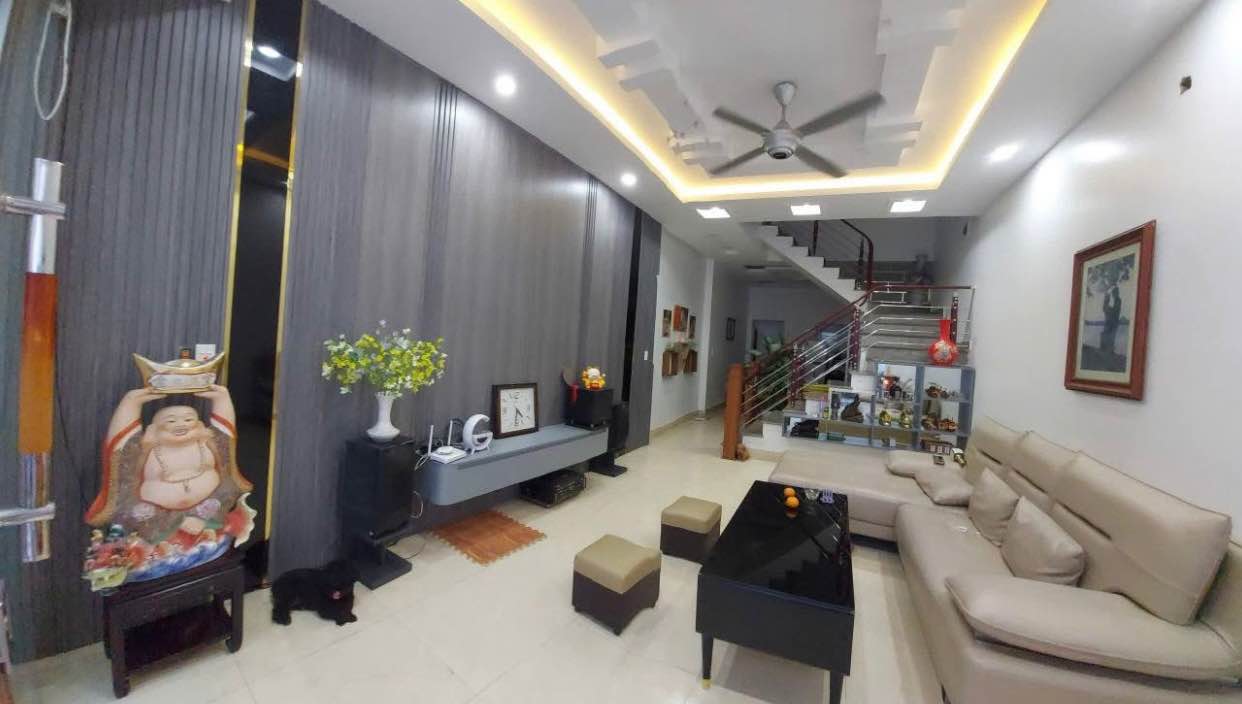 Nhà 3 tầng 213 Đông Khê Ngô Quyền 67,5m² giá 3.2 tỷ - Pháp lý rõ ràng, an ninh tốt!