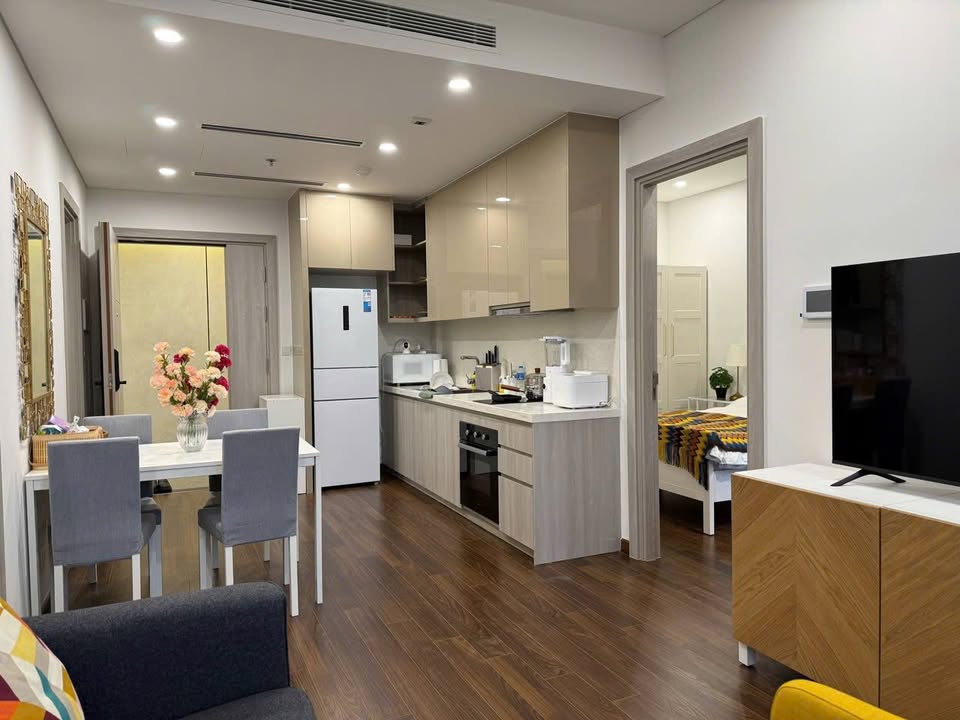 Căn hộ Vinhomes Smart City Tây Mỗ 60m² giá 7.3 tỷ - Sổ đỏ chính chủ, view nội khu đẹp!