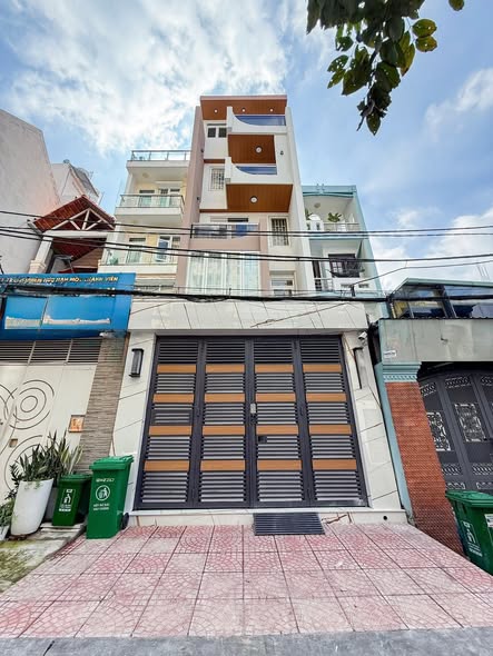 Căn hộ 6 tầng Điện Biên Phủ, Bình Thạnh 120m² giá 20 tỷ - Đầu tư sinh lời cao!