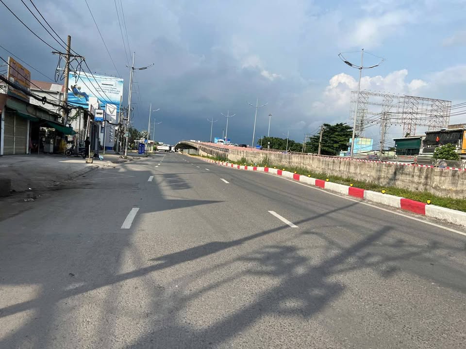 Nhà riêng Tân Túc, Bình Chánh 47m² giá 2.35 tỷ - Vị trí đẹp, sổ hồng riêng!