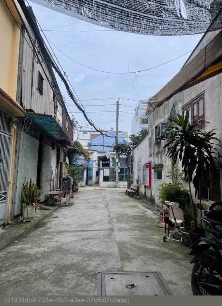 Nhà 3 tầng đường Số 5, Bình Tân 40m² giá 4 tỷ - Sẵn sàng ở ngay!