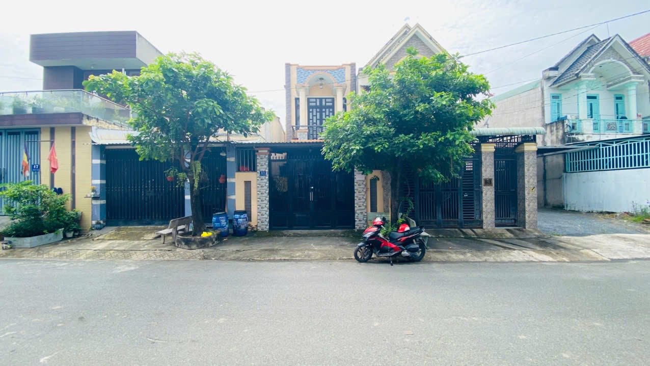 Nhà mặt tiền kinh doanh tại phường Đông Hòa, TP Dĩ An, 100m² giá 6.1 tỷ - Cơ hội đầu tư tuyệt vời!