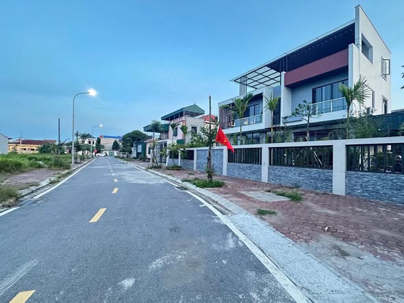 Đất thổ cư thôn Xâm Động, xã Hồng Vân, 42m² - Giá chỉ 3 tỷ, mặt tiền rộng rãi!