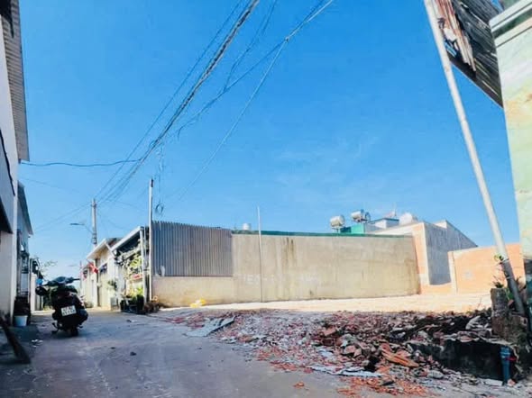 Đất thổ cư 200m² tại Hẻm 442/40 Y Moan - Buôn Ma Thuột chỉ 2.7 tỷ - Thương lượng tốt!