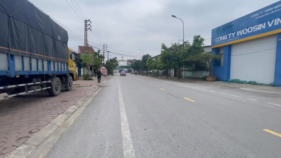 Đất mặt đường Trường Văn Lĩnh Vinh 126m² giá 7 tỷ - Kinh doanh sầm uất!