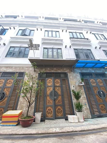 Nhà 4 tầng đường Hồ Văn Long 25.6m² giá 2.88 tỷ - Sẵn sàng vào ở ngay!