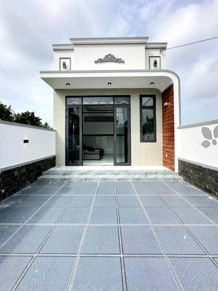 Nhà riêng Hòa Thành Tây Ninh 185m² giá 1.299 tỷ - Nhà mới, thoáng mát, giá tốt!