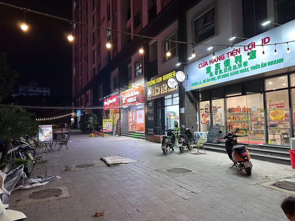 FrontHouse mặt tiền Hoàng Hoa Thám 66m² giá 6 tỷ - Kinh doanh sinh lời ổn định!