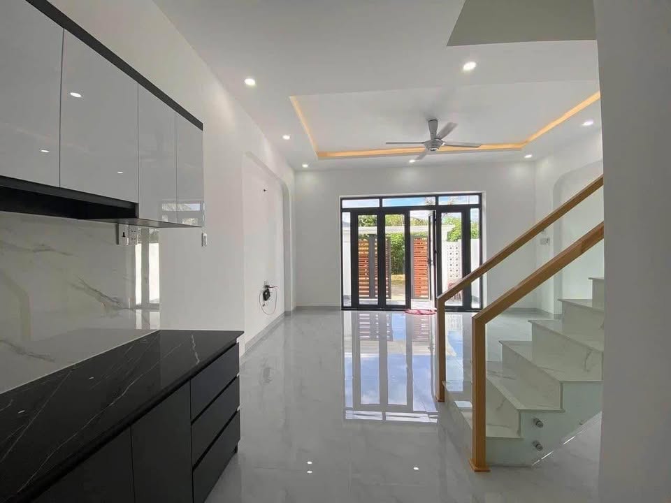 Nhà mặt tiền Quốc lộ 25, Sơn Hòa, 200m² giá 1.4 tỷ - Kinh doanh sầm uất!
