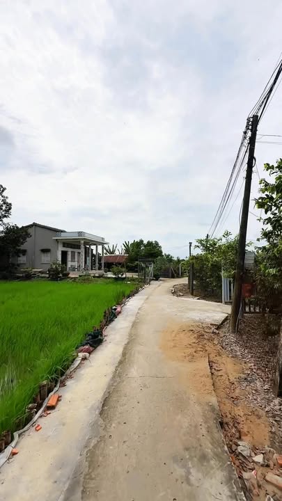 Nhà mới tại xã Rạch Kiến, Cần Đước 341m² giá 1.7 tỷ - Đầy đủ tiện nghi và sân vườn