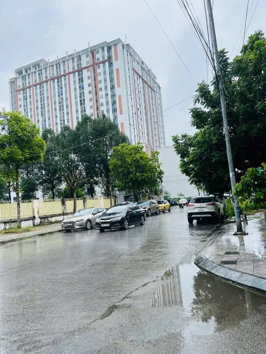 Nhà 2 tầng tại Đông Hương, 76m² giá 5 tỷ - Tiện nghi đầy đủ, giao thông thuận lợi!