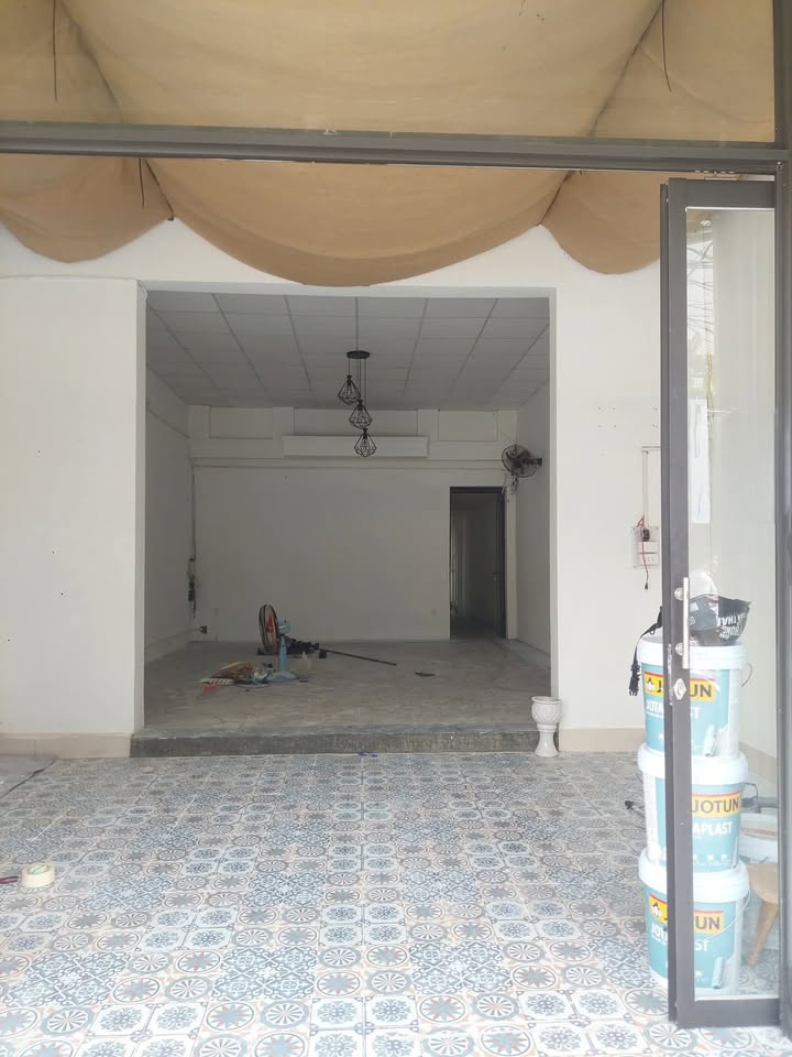 Nhà mặt tiền Đà Nẵng 165m² giá 15 triệu - Thích hợp kinh doanh hoặc ở ngay!