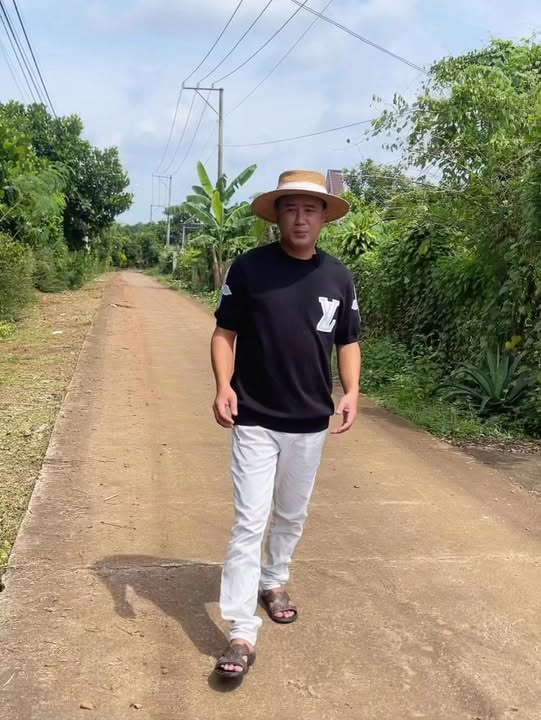 Đất nền ấp 4 Bình Lộc 1.035m² giá 2.2 tỷ - Sổ đỏ chính chủ, nhà vườn sẵn có!