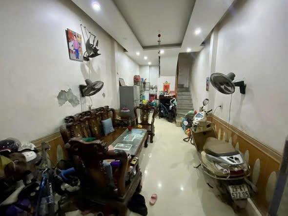 Nhà cho thuê Ngọc Trục, Đại Mỗ 28m² giá 7.5 triệu - Thích hợp cho gia đình và văn phòng!