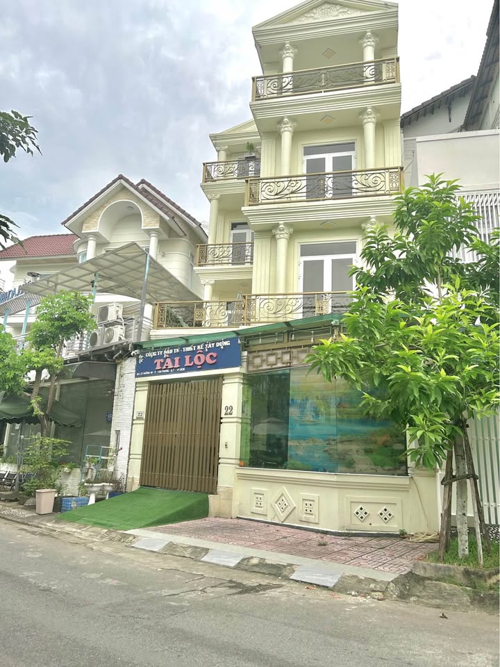 Nhà riêng đường số 46, phường Tân Phong, quận 7, 126m² giá 24 tỷ - View sông thoáng mát!
