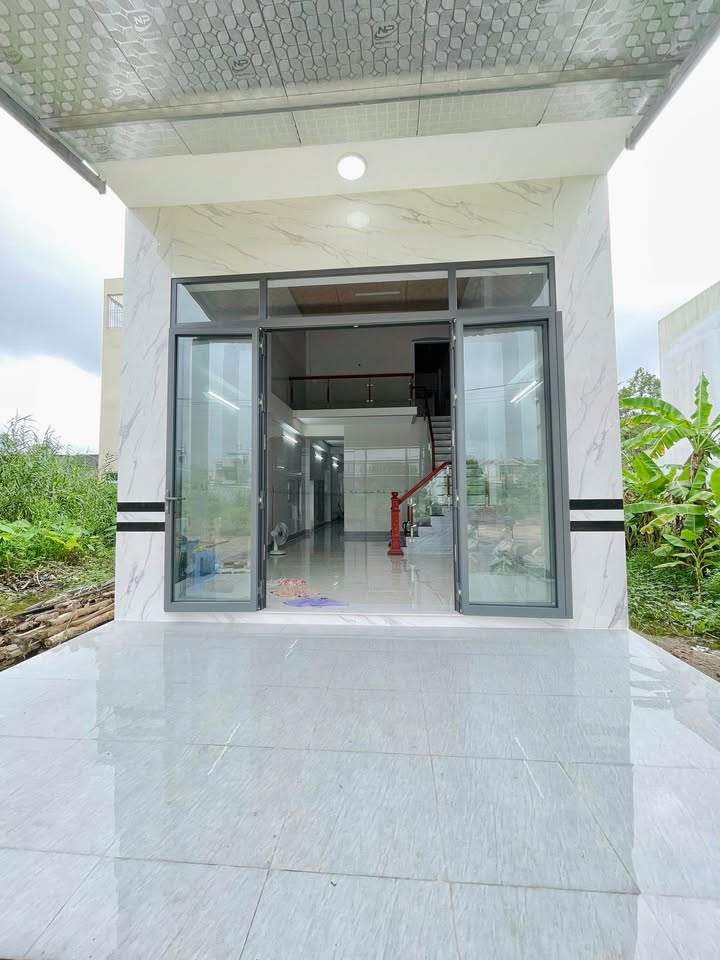 Nhà trệt lửng cho thuê tại KDC Đối Diện BV Nhi Đồng, Cần Thơ - Giá 8 triệu/tháng!