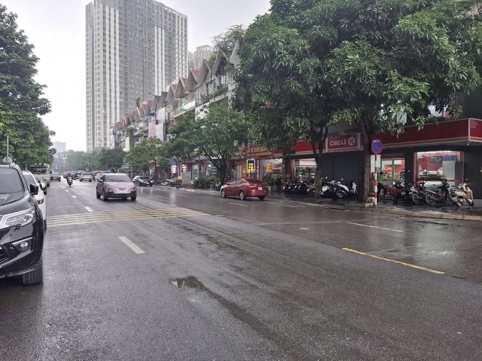 Nhà liền kề mặt phố Nguyễn Văn Lộc 67m² giá 40 tỷ - Đầu tư sinh lời tại Hà Đông!