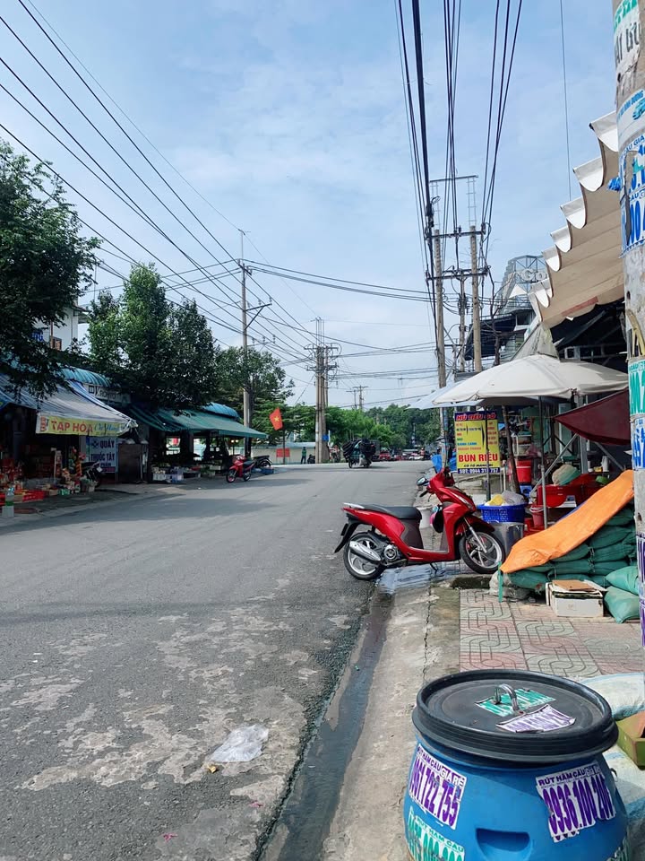 Bán nhà mặt tiền đường D14, Mỹ Phước 150m² giá 4 tỷ - Vị trí kinh doanh đắc địa!