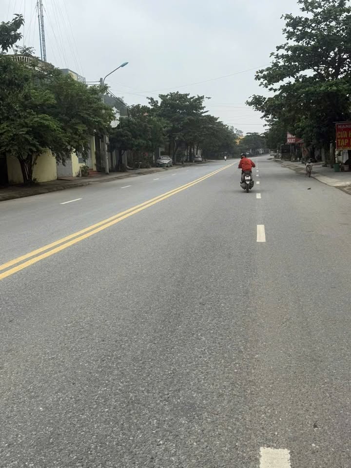 Đất nền mặt Quốc Lộ 12B, Tân Bình, 200m² giá 3 tỷ - Sổ hồng chính chủ!