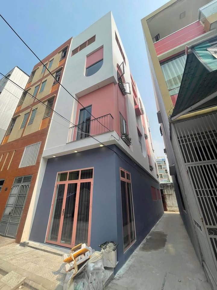 Căn hộ 4 tầng 3 mặt tiền đường Núi Thành, quận Hải Châu - Doanh thu gần 30 triệu/tháng!