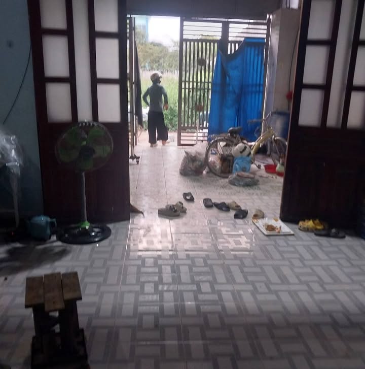 Nhà cho thuê mặt tiền Bình Chuẩn 100m² giá chỉ 4.5 triệu - Sân để xe hơi