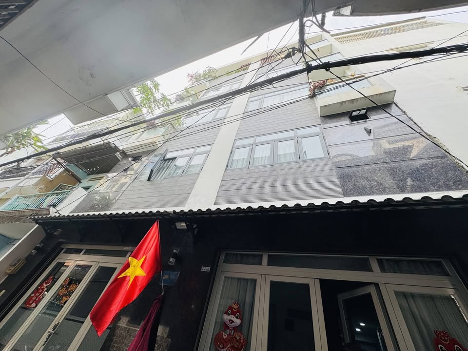 Nhà Phú Nhuận 8m25 giá 12 tỷ - Cơ hội đầu tư không thể bỏ lỡ!