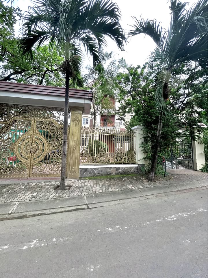 Nhà đẹp Tân Quy Đông 126m² giá 25 tỷ - View sông thoáng mát!