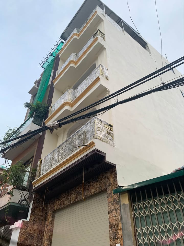 Nhà riêng Xuân Đỉnh 57m² giá thỏa thuận - Ngôi nhà hiếm có với thang máy