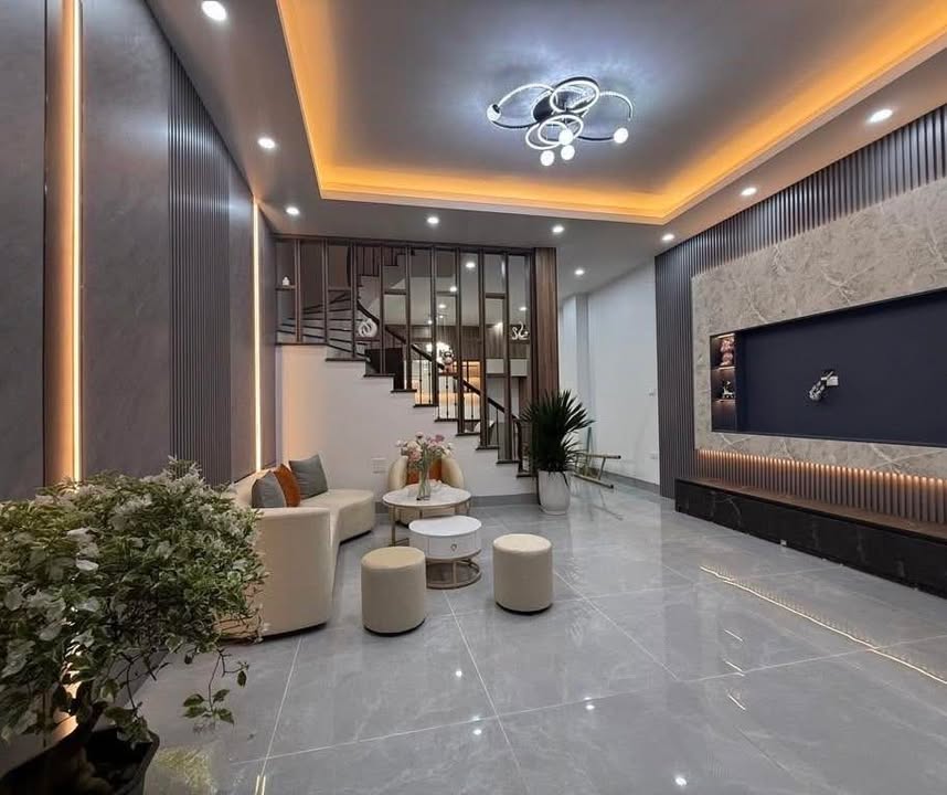 Nhà 5 tầng 35m² tại Dương Nội, Hà Đông - Sổ đỏ, thoáng sáng, nội thất lung linh!