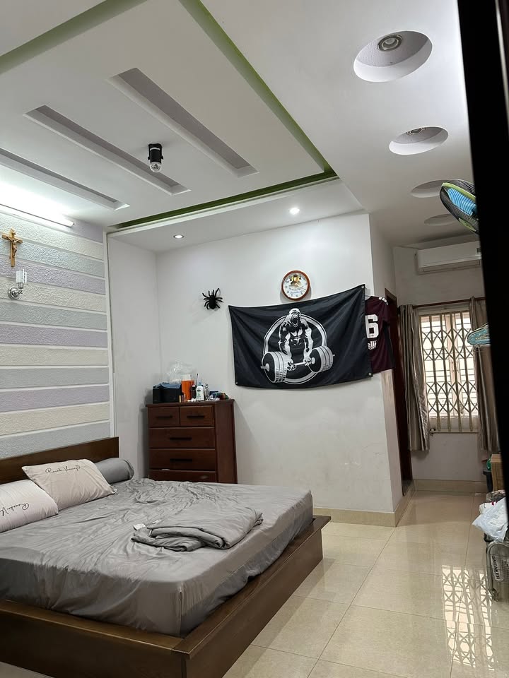 Nhà mặt tiền Lê Lâm, Phú Thạnh, Tân Phú 80m² giá 11.7 tỷ - Vị trí đẹp, sổ hồng chính chủ!