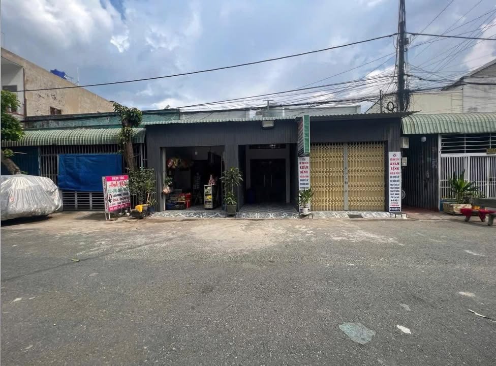 Dãy trọ 12 phòng và 2 kiot tại Bình Chánh, 300m² - Đầu tư sinh lời ổn định!