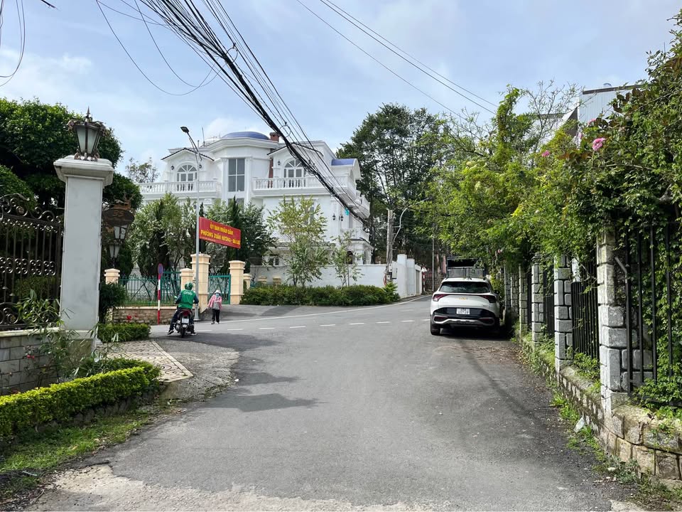 Nhà phố Đà Lạt 66.7m² giá 11 tỷ - Khu vực an ninh, thuận tiện kinh doanh