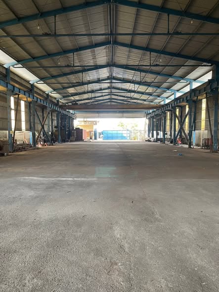 Cho thuê xưởng 1600m² mặt tiền Quốc lộ 1A, Thạnh Xuân - Giá chỉ 75 triệu!