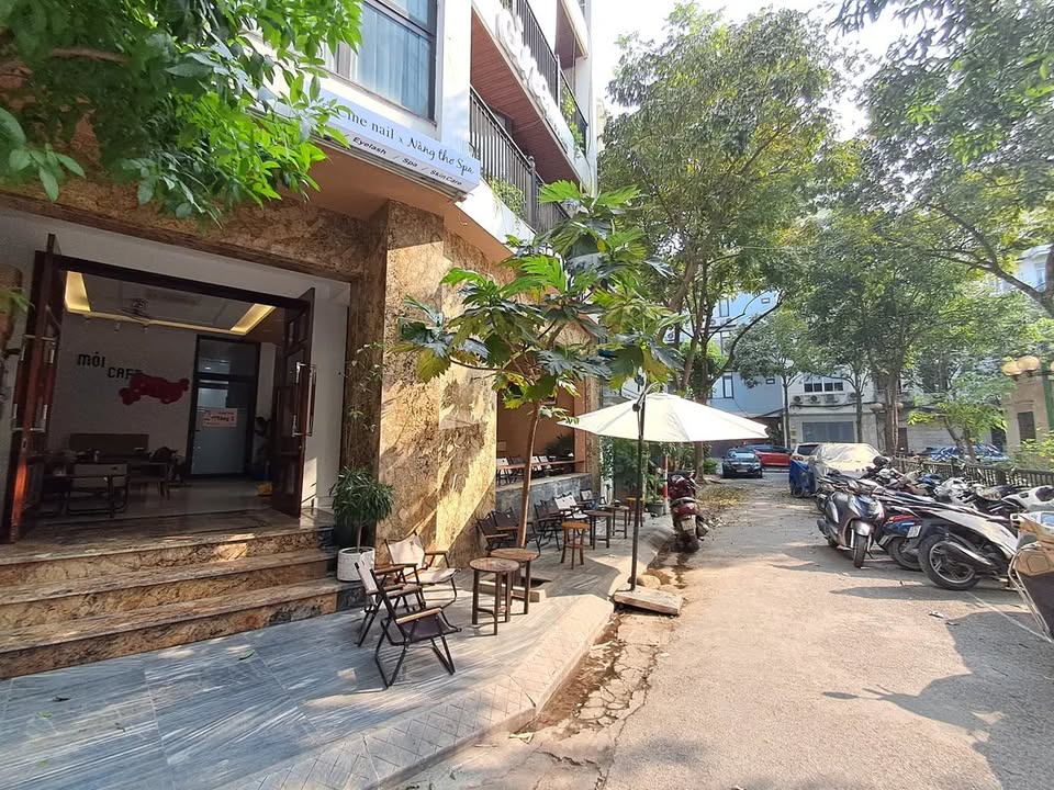 Nhà 8 Tầng Nguyễn Khánh Toàn, Cầu Giấy 112m² giá 69.5 tỷ - Lô Góc Ô Tô Tránh!