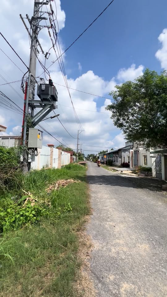 Đất nền liền kề mặt tiền đường nhựa 10m - Khu phố Trường Lộc, Tây Ninh - Giá chỉ 3.132 tỷ