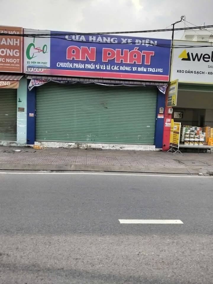 Nhà mặt tiền đường Tô Kí, Hóc Môn 90m² giá 12 triệu - Kinh doanh sầm uất!