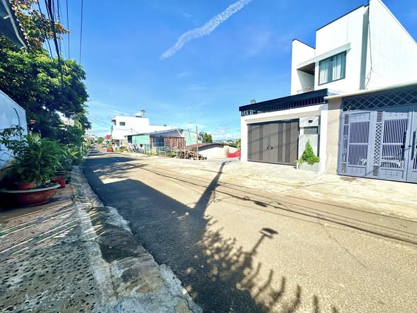 Đất mặt tiền Huyền Trân Công Chúa, Pleiku 268m² - Vị trí đắc địa, giá chỉ 3 tỷ!