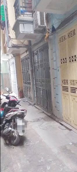 Nhà bán Kim Giang - Khương Đình 37m² giá thoả thuận - Ô tô đỗ cổng, sổ đỏ chính chủ!