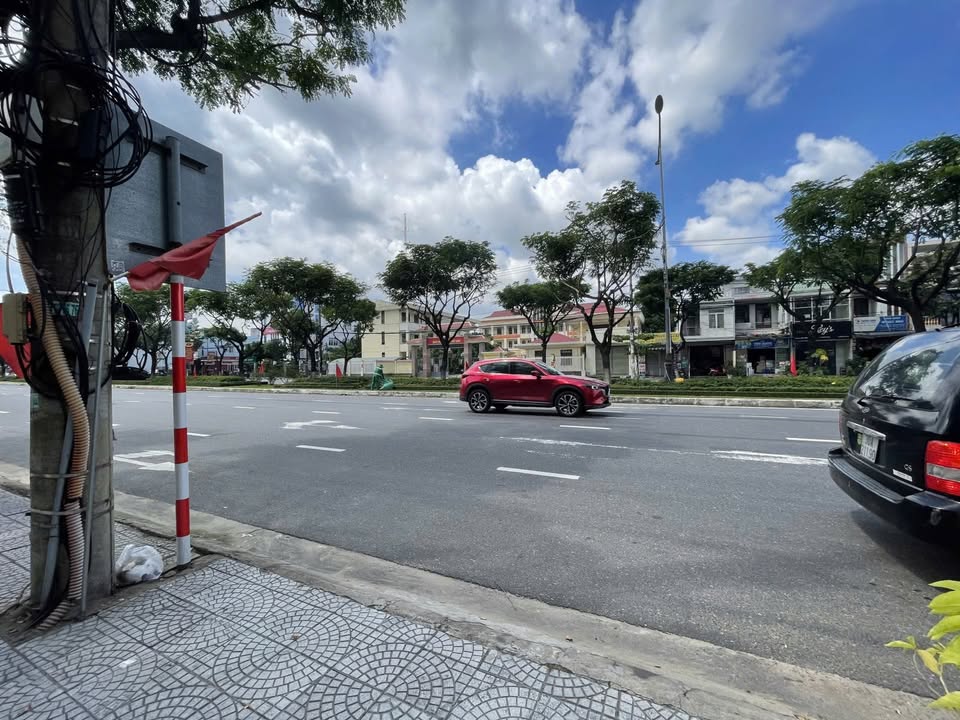 FrontHouse Lê Văn Hiến Đà Nẵng 130m² giá 13 tỷ - Vị trí kinh doanh đắc địa!