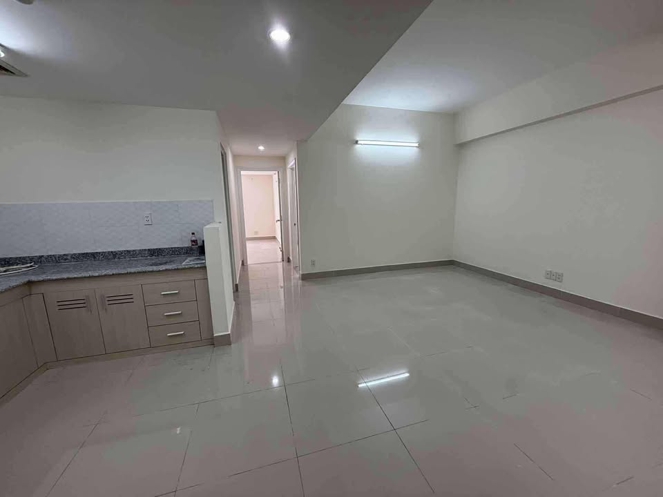 Chung cư 1050 Bình Thạnh 63m² giá 9 triệu - Không nội thất, thoáng đãng!