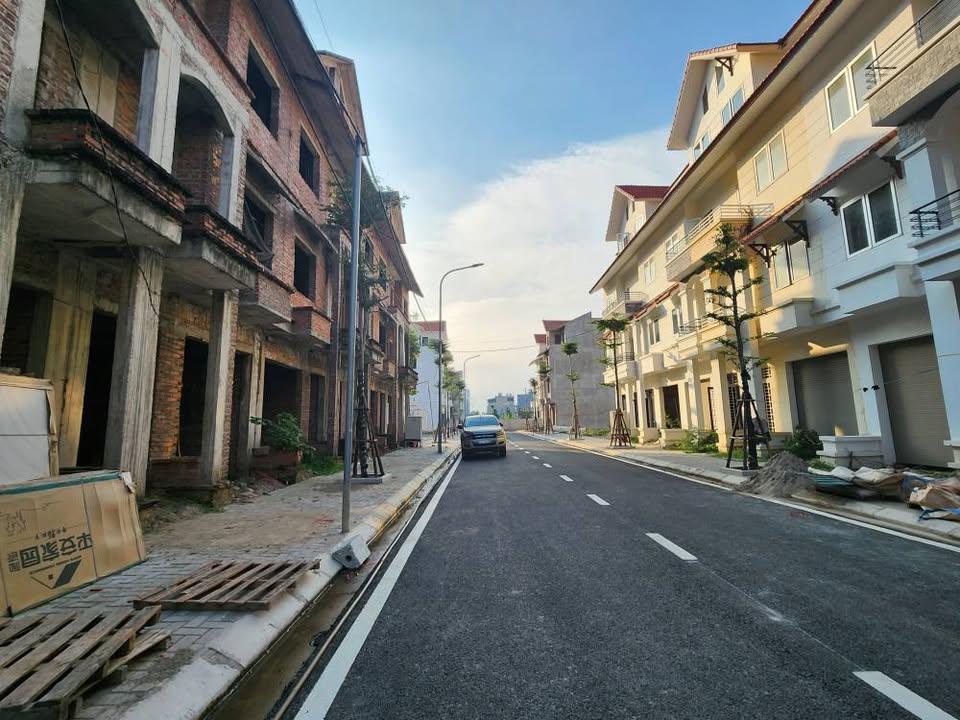 Đất Tân Lập, Hoài Đức 75m² giá 10 tỷ - Kinh doanh sầm uất, ô tô tránh!