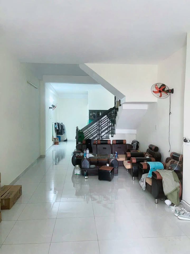 Nhà cho thuê mặt tiền Hòn Sện, Nha Trang 60m² - Phù hợp làm văn phòng!