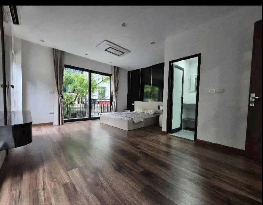 Nhà phố Lê Trọng Tấn, Thanh Xuân 41m² giá 14.6 tỷ - Lô góc đẳng cấp, thang máy hiện đại!