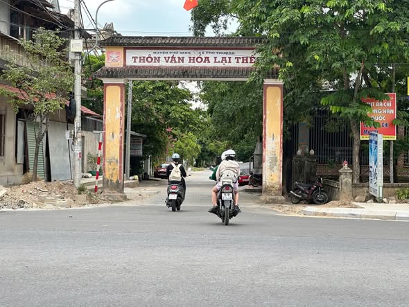 Bán gấp nhà mặt tiền đường Lại Thế, Phú Thượng, 176m² - Đường ô tô tránh nhau!