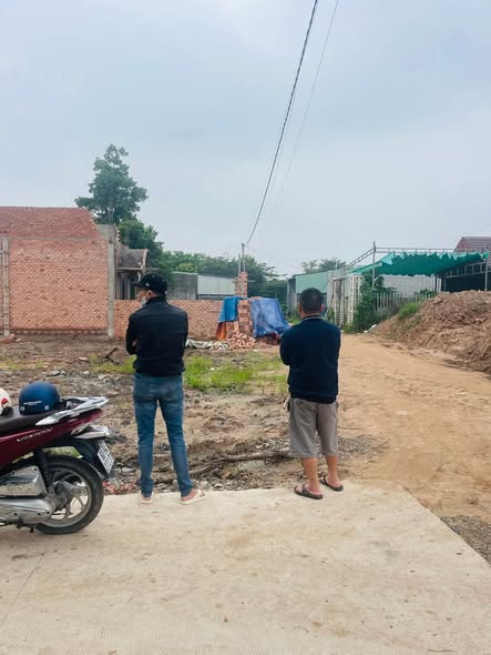 Đất nền Quảng Tiến Trảng Bom 96.95m² giá 900 triệu - Sổ riêng thổ cư, góc 2 mặt tiền!