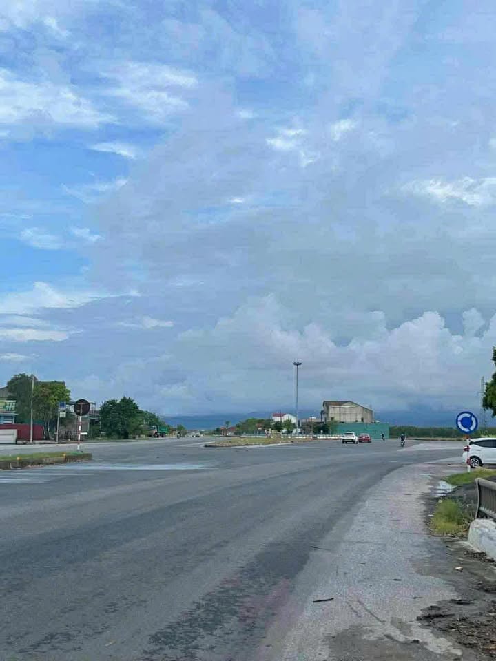 Đất thổ cư 2 mặt tiền Quốc lộ 1A, Kỳ Anh, 200m² - Giá chỉ 3.1 tỷ!