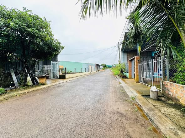 Đất hẻm Dương Minh Châu, Pleiku 300m² giá 1.09 tỷ - Đường rộng ô tô vào tận nơi!